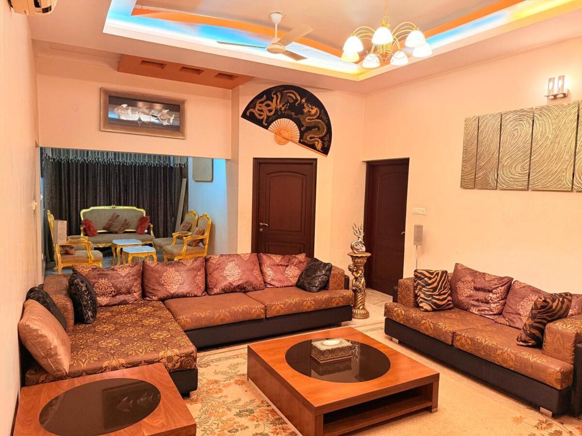 Palm Mansion By Palm Leisure Stays Dzsaipur Kültér fotó