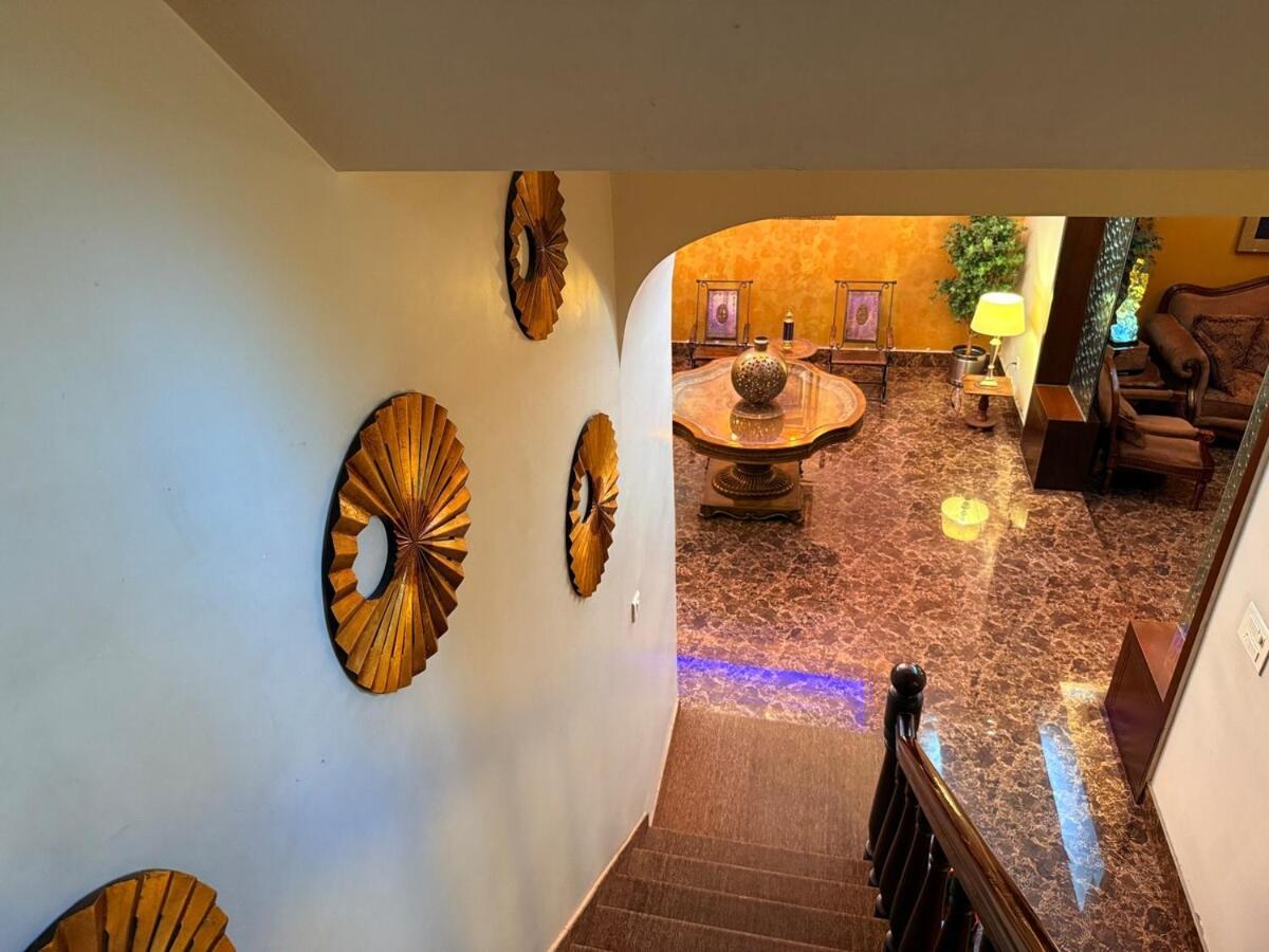 Palm Mansion By Palm Leisure Stays Dzsaipur Kültér fotó