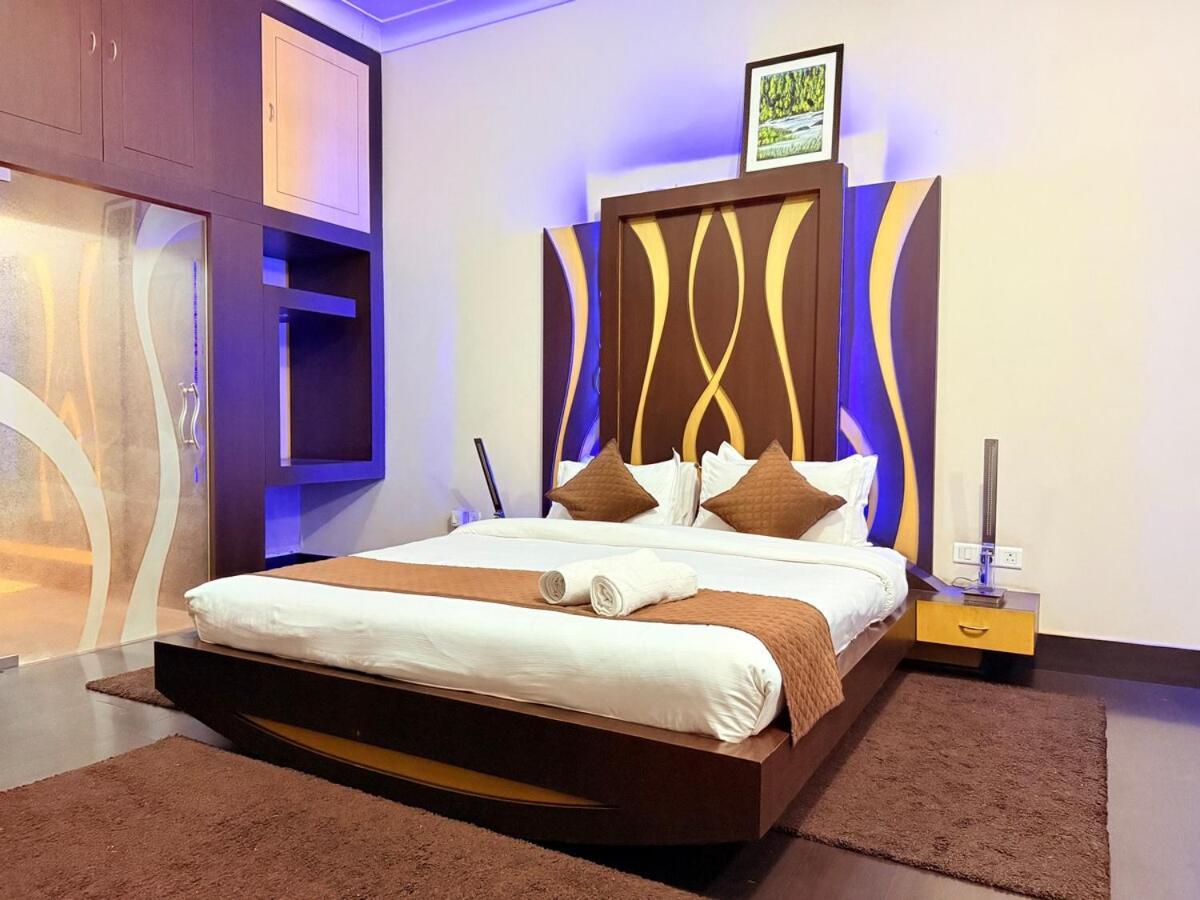 Palm Mansion By Palm Leisure Stays Dzsaipur Kültér fotó