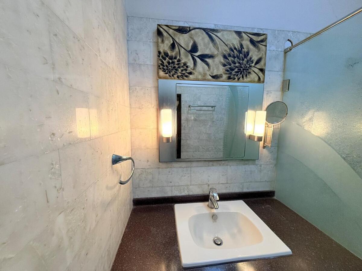 Palm Mansion By Palm Leisure Stays Dzsaipur Kültér fotó