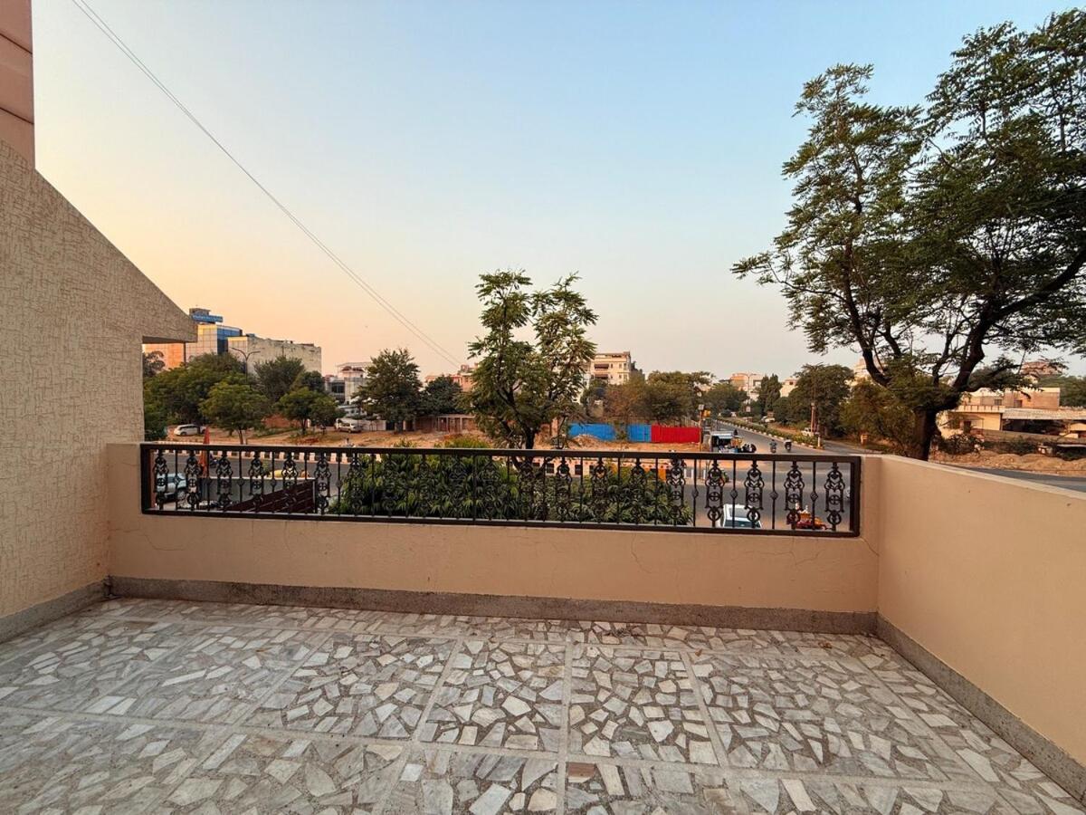 Palm Mansion By Palm Leisure Stays Dzsaipur Kültér fotó